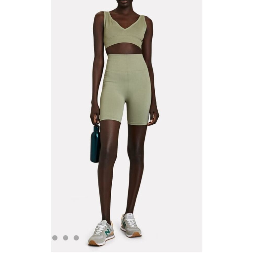 WEWOREWHAT Seamless High-rise Bike Shorts, Women's size M, NWT